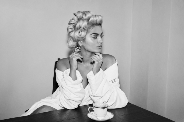 0601231052724_4_beberexha_flaunt_magazine_2018_05.jpg