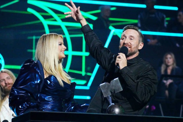 bebe-rexha-and-david-guetta-accept-an-award-onstage-during-the-mtv-europe-music-awards-2022.jpg