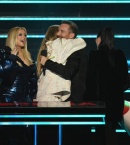 beb-and-david-guetta-accept-the-best-collaboration-award-from-lauren-spencer-smith-and.jpg