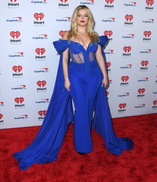 bebe-rexha-arrives-at-the-kiis-f-iheartradio-jingle-ball-2022-presented-by-capital-oneat-the.jpg