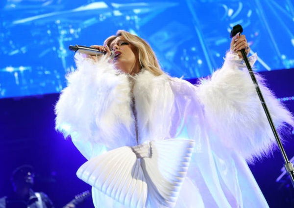 bebe-rexha-performs-ons-iheartradio-102-7-kiis-fms-jingle-ball-2022-presented-by.jpg