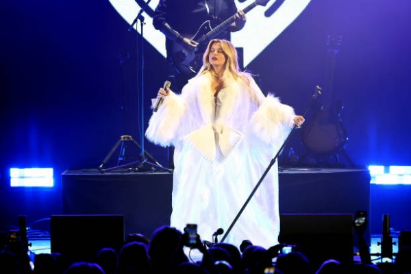 ge-during-the-iheartradio-102-7-kiis-fms-jingle-ball-2022-presented.jpg