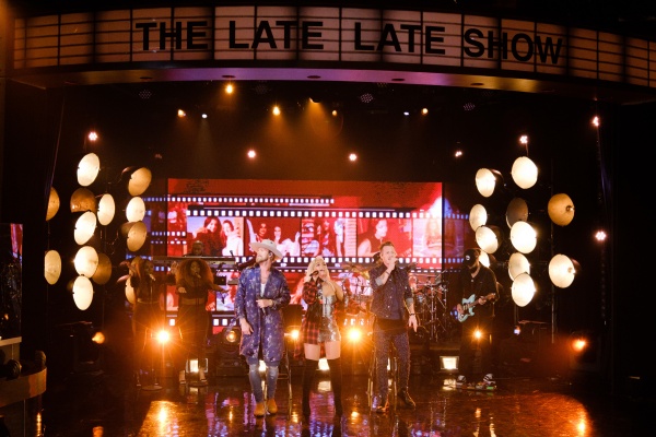 bebe-rexha-the-late-late-show-with-james-corden-november-16th-2017-2.jpg